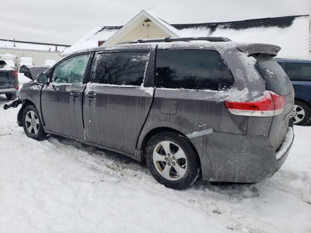 2011 Toyota Sienna LE