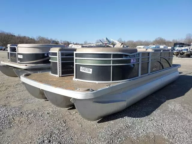 2019 Bennche Pontoon