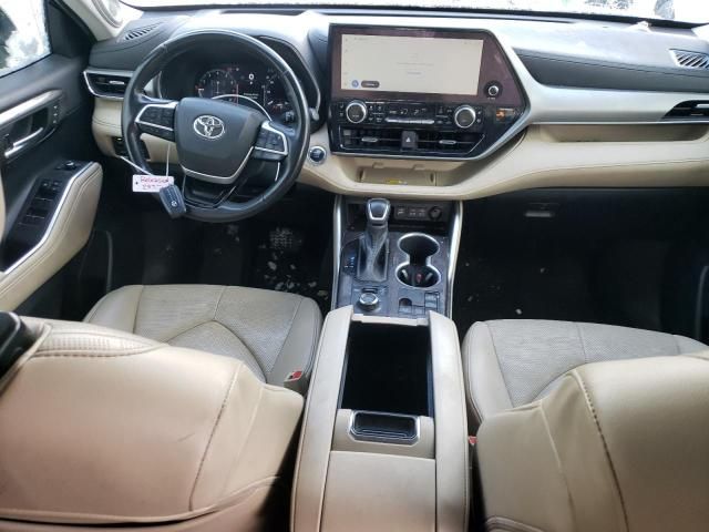 2023 Toyota Highlander L