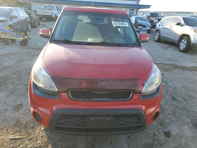 2013 KIA Soul +