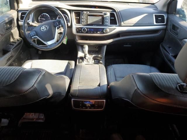 2015 Toyota Highlander LE