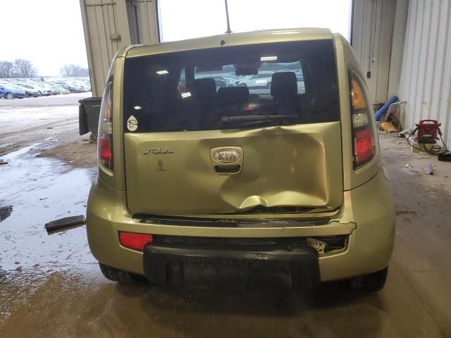 2010 KIA Soul +