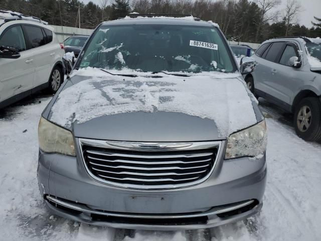 2013 Chrysler Town & Country Touring L