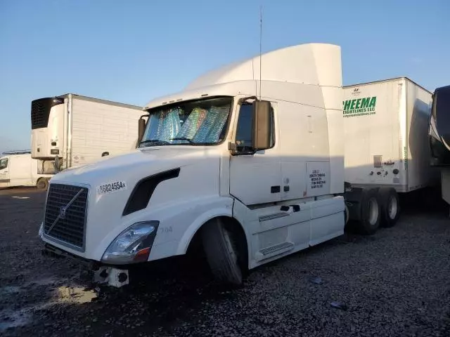 2011 Volvo VN VNL