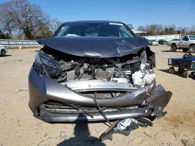 2021 Toyota Sienna LE