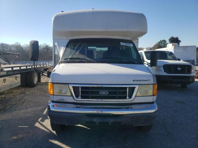 2005 Ford Econoline E350 Super Duty Cutaway Van