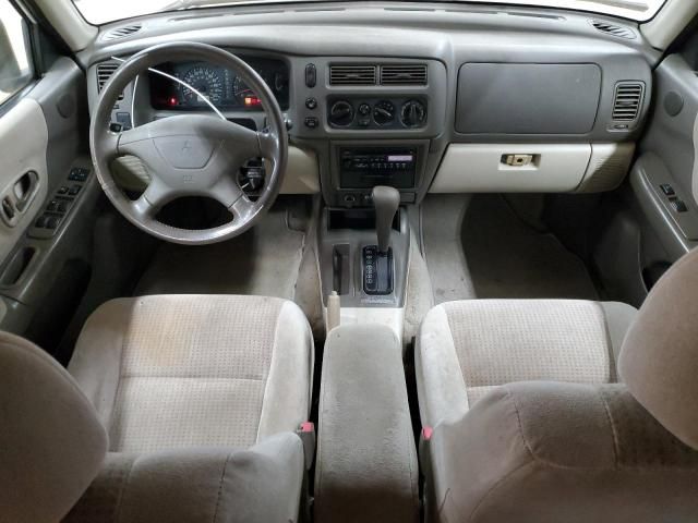 2000 Mitsubishi Montero Sport LS