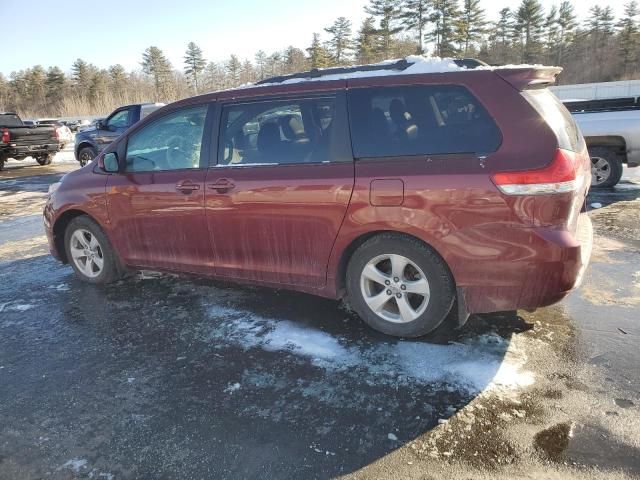 2011 Toyota Sienna LE