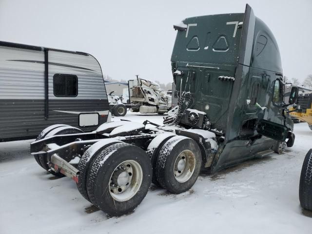 2021 Freightliner Cascadia 126