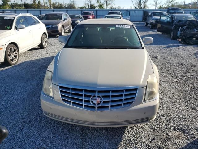 2011 Cadillac DTS Luxury Collection