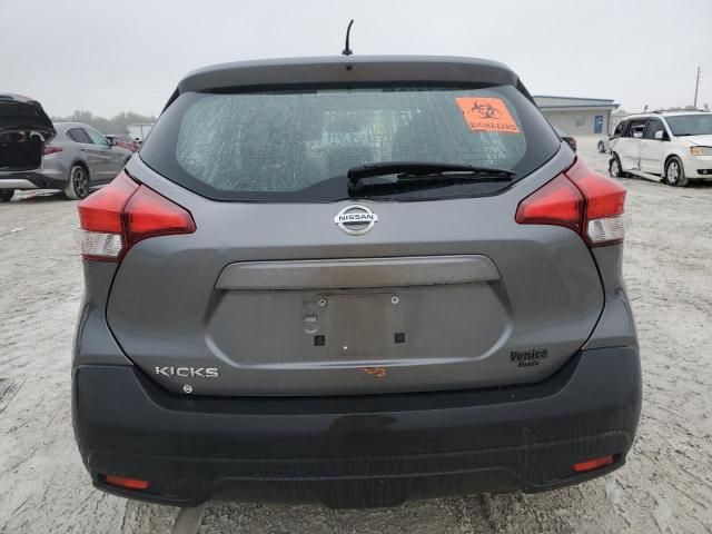 2019 Nissan Kicks S