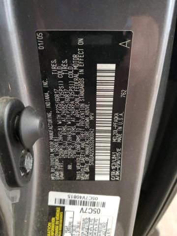 2005 Toyota Sienna XLE