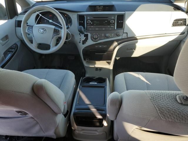 2011 Toyota Sienna LE