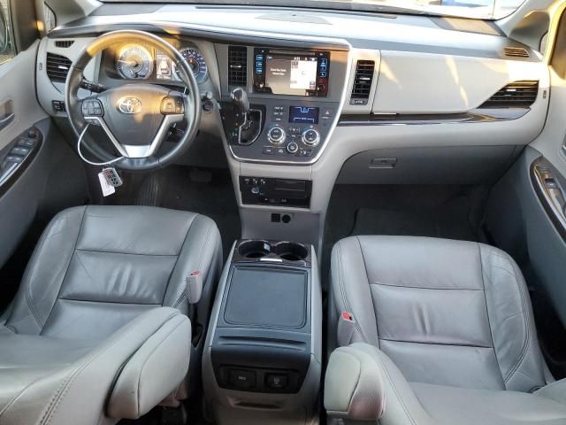 2015 Toyota Sienna XLE