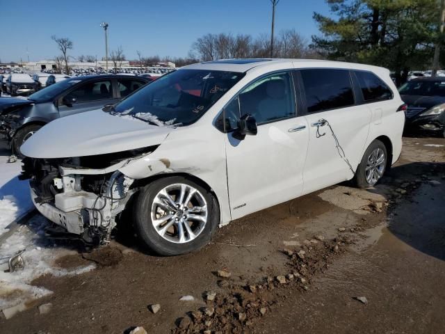 2021 Toyota Sienna XSE