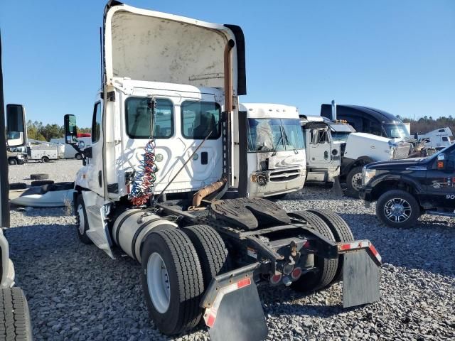 2014 Freightliner Cascadia 125