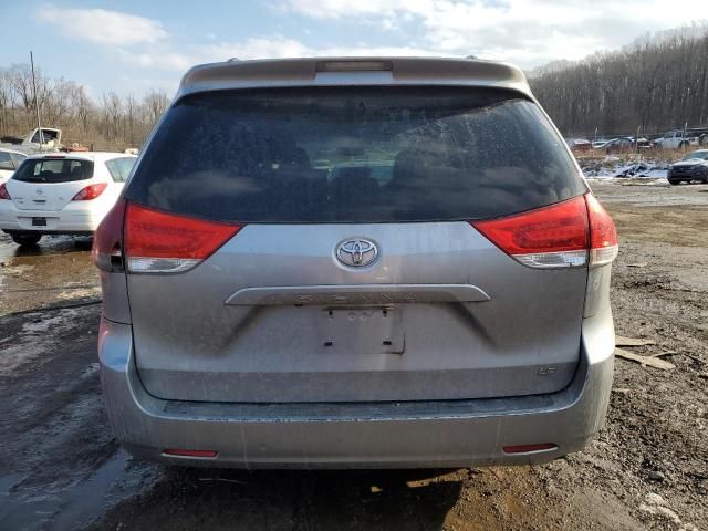 2011 Toyota Sienna LE