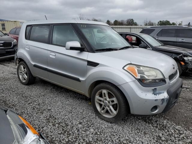 2010 KIA Soul +