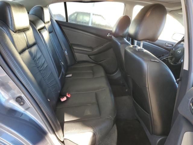 2010 Nissan Altima Base