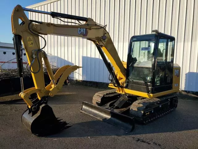 2018 Caterpillar 2018 Caterillar 305.5E2CR