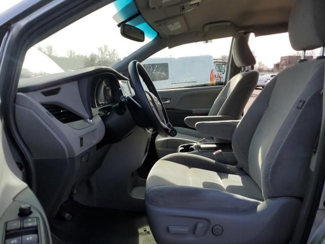 2015 Toyota Sienna LE