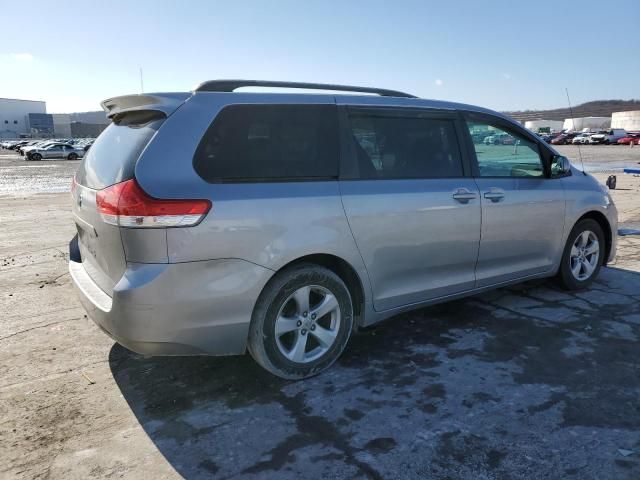 2013 Toyota Sienna LE