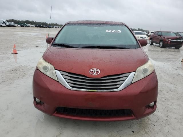 2012 Toyota Sienna XLE