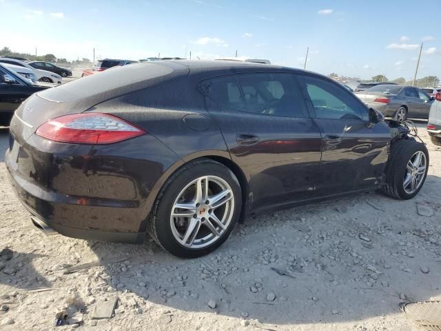 2013 Porsche Panamera 2