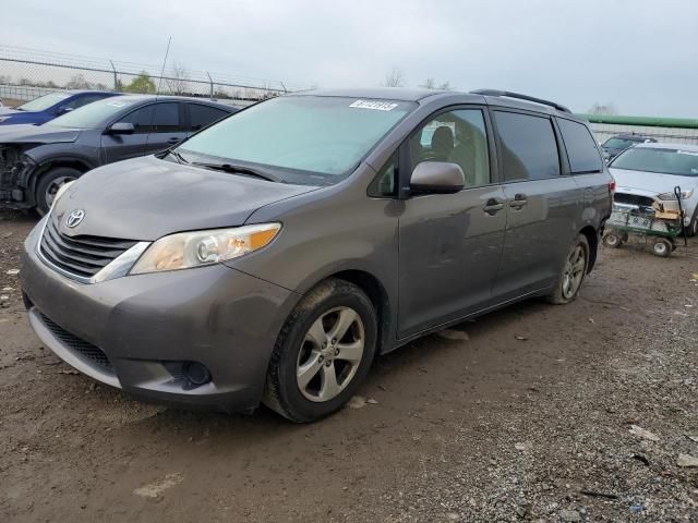 2013 Toyota Sienna LE