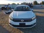 2016 Volkswagen Passat SE