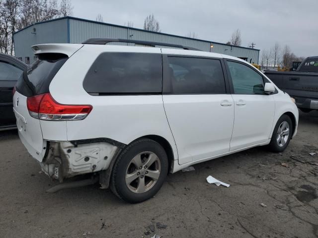 2014 Toyota Sienna LE