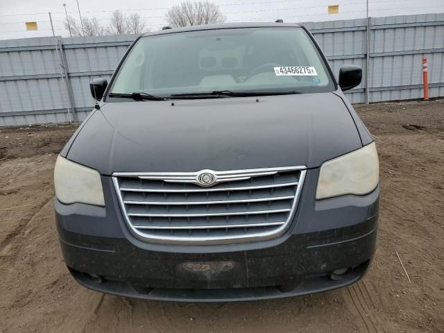 2009 Chrysler Town & Country Touring