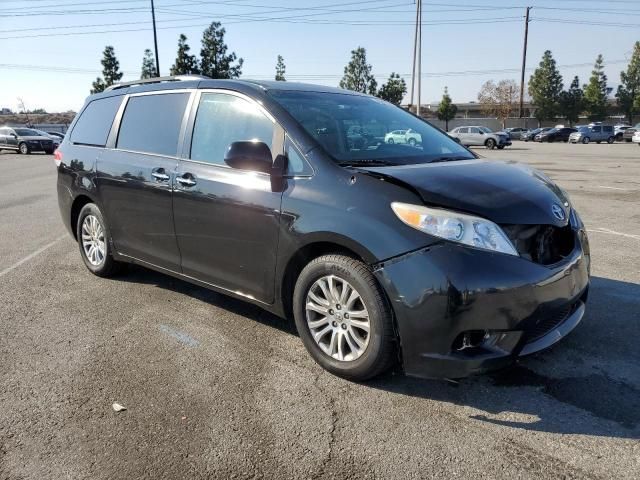 2013 Toyota Sienna XLE