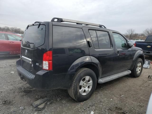 2005 Nissan Pathfinder LE