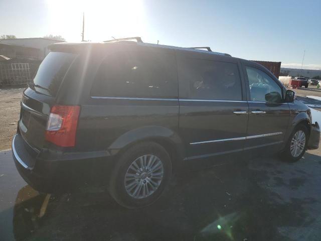 2012 Chrysler Town & Country Limited