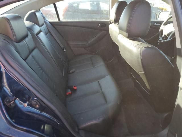 2010 Nissan Altima Base