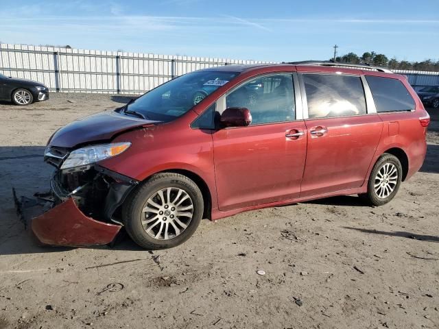 2018 Toyota Sienna XLE