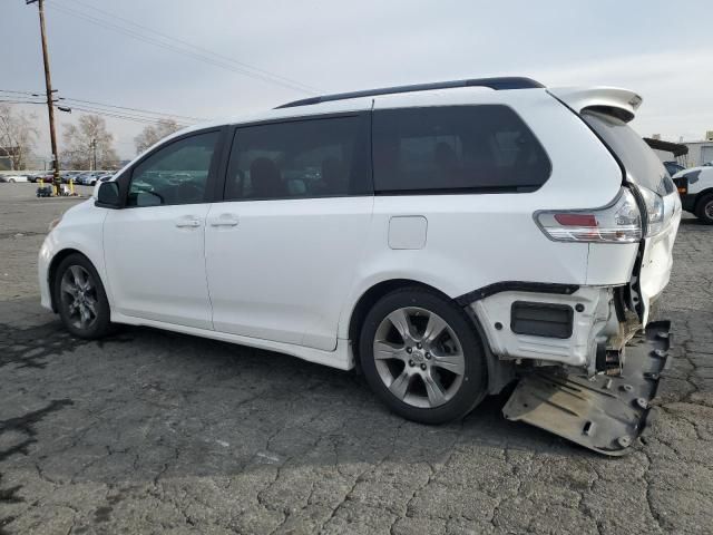 2012 Toyota Sienna Sport