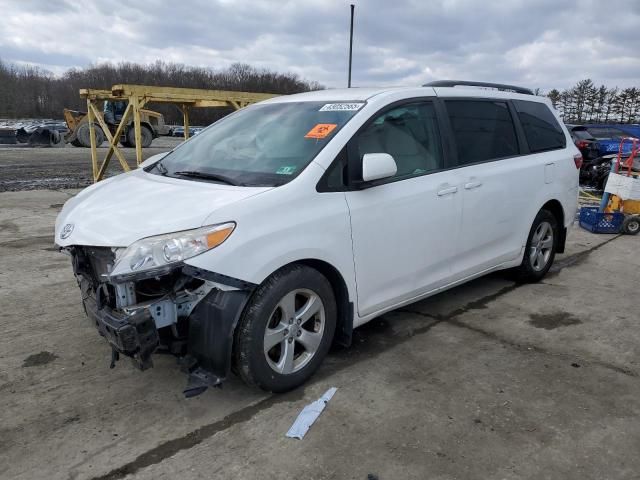 2015 Toyota Sienna LE