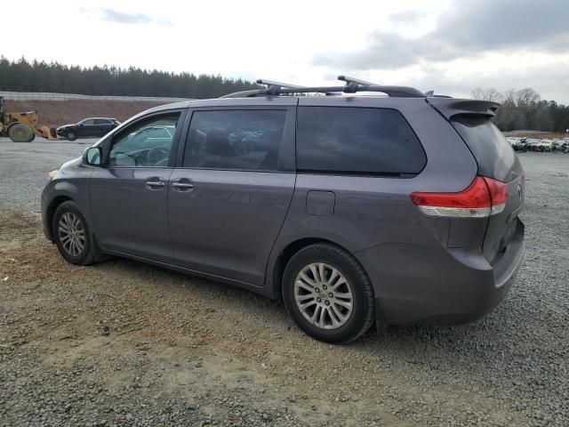 2011 Toyota Sienna XLE