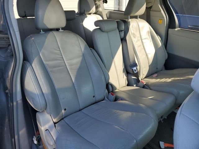 2012 Toyota Sienna XLE