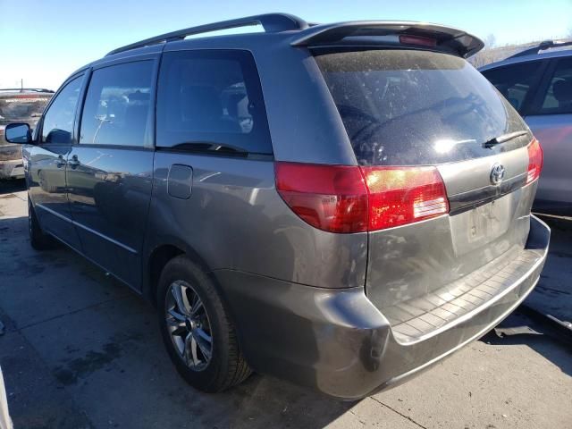 2005 Toyota Sienna CE