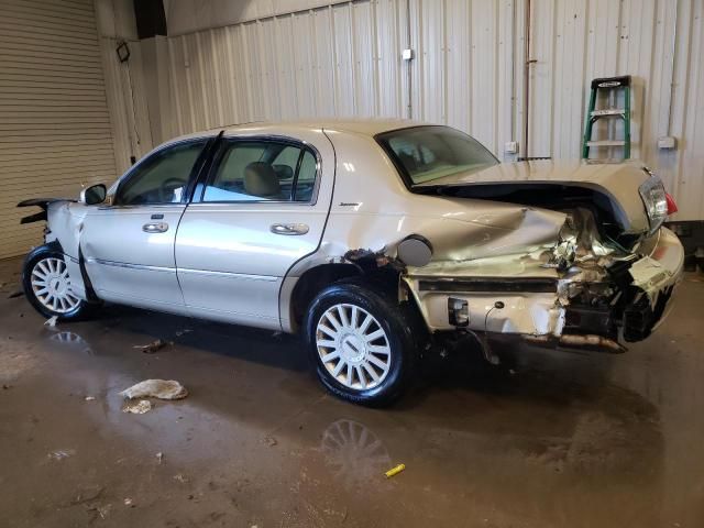 2005 Lincoln Town Car Signature