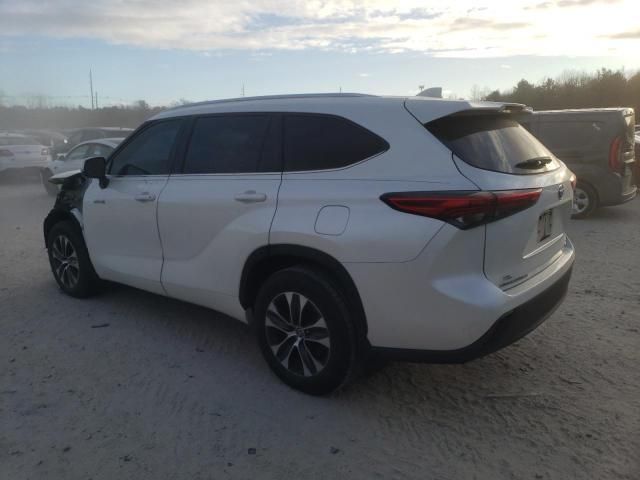 2021 Toyota Highlander Hybrid XLE