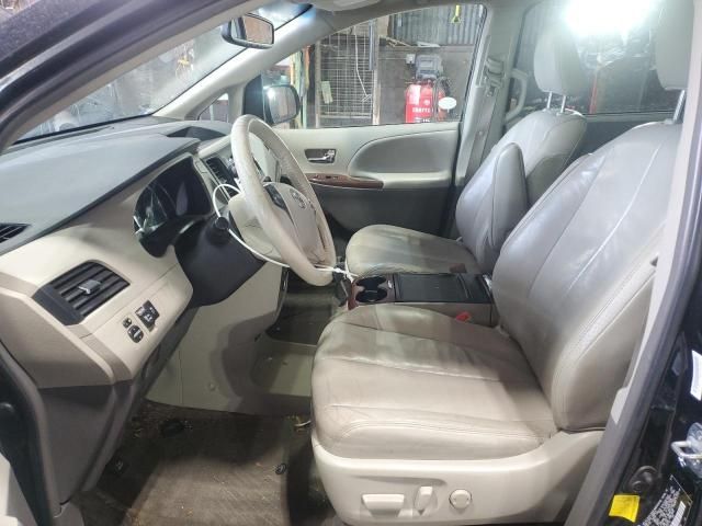 2013 Toyota Sienna XLE