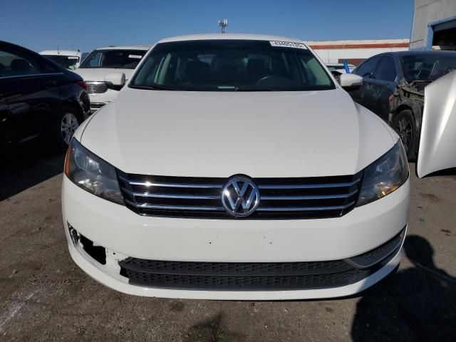 2014 Volkswagen Passat SE