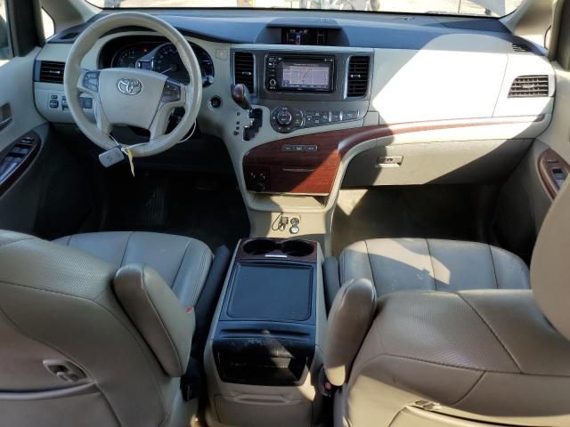 2013 Toyota Sienna XLE