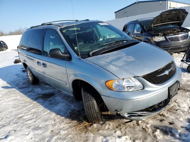 2004 Chrysler Town & Country LX