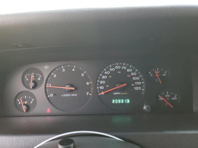 2000 Jeep Grand Cherokee Laredo