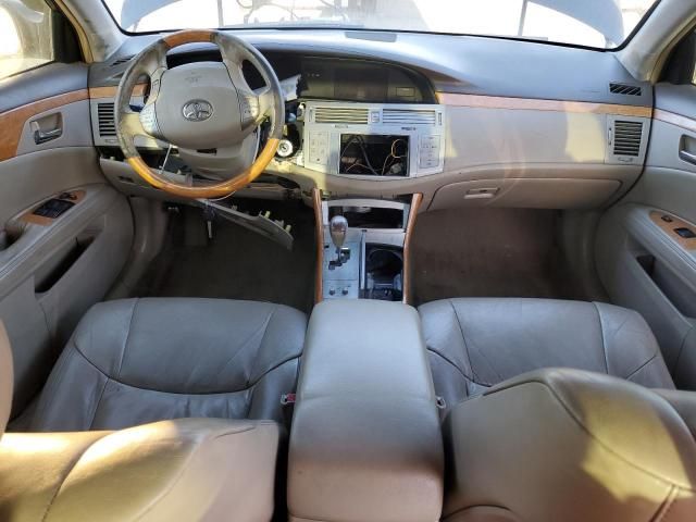 2005 Toyota Avalon XL